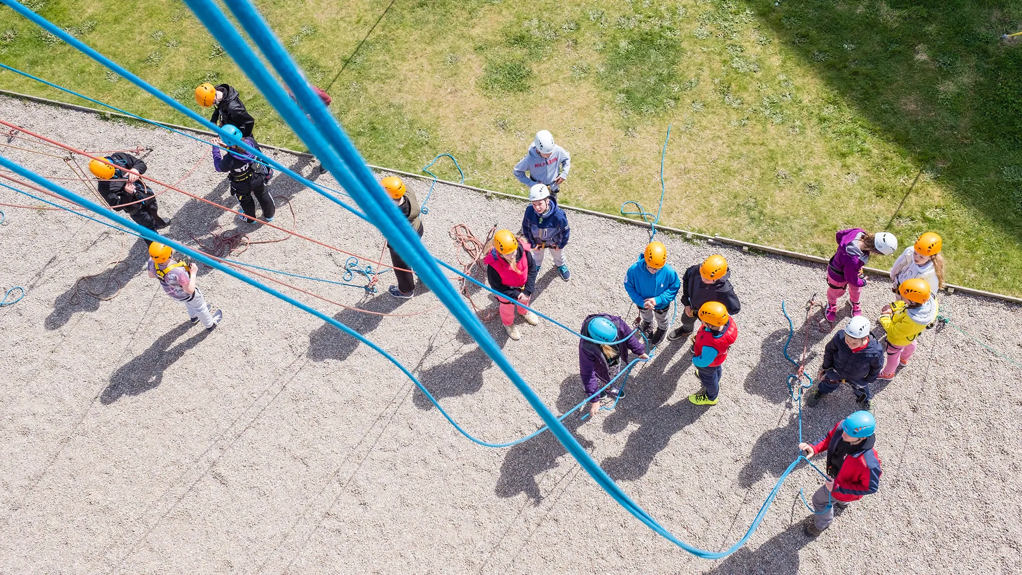 A team working together on the ropes